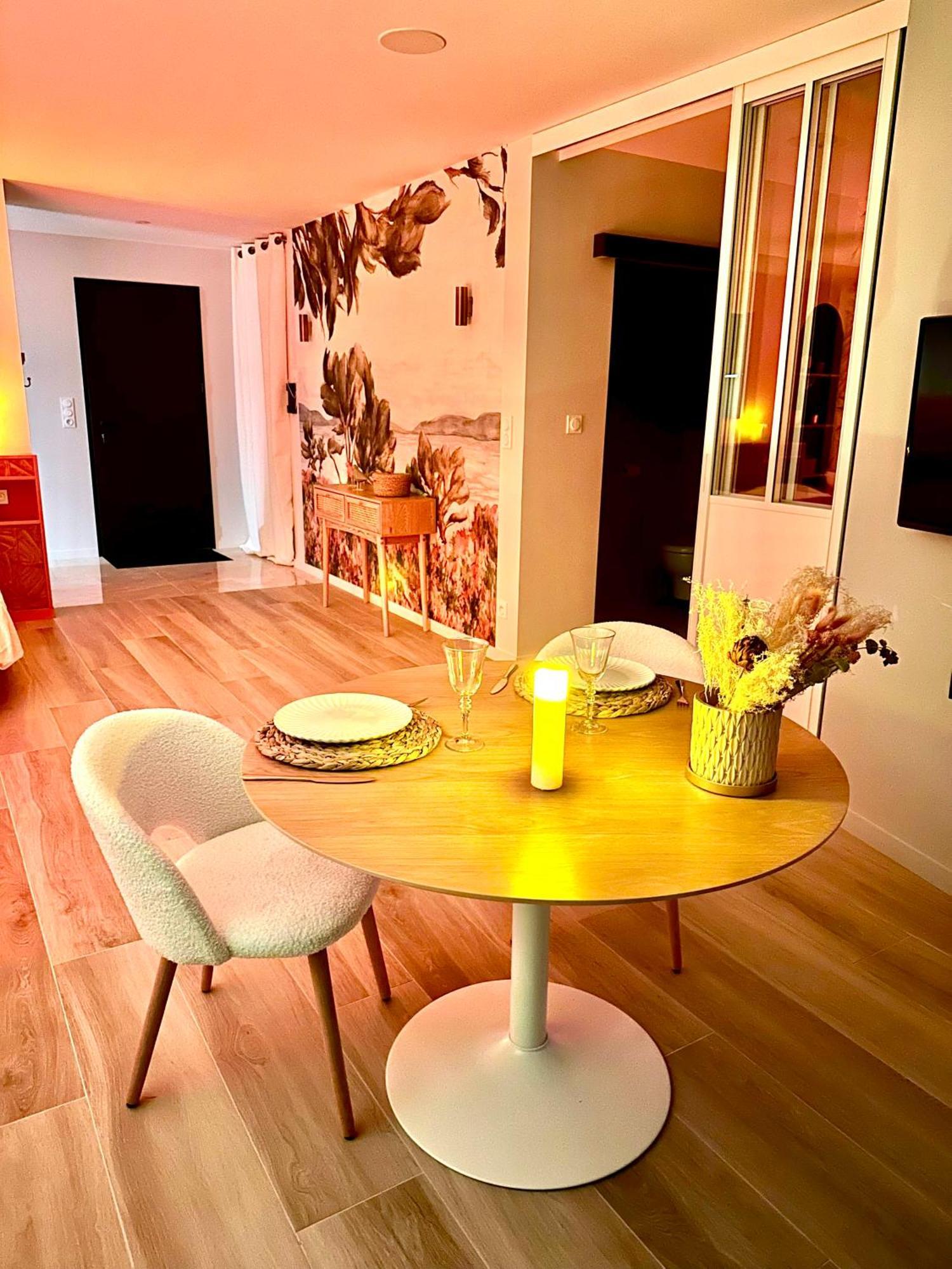 Les Suites Du Payre - Suite Romance Saint-Hilaire-de-Talmont ภายนอก รูปภาพ