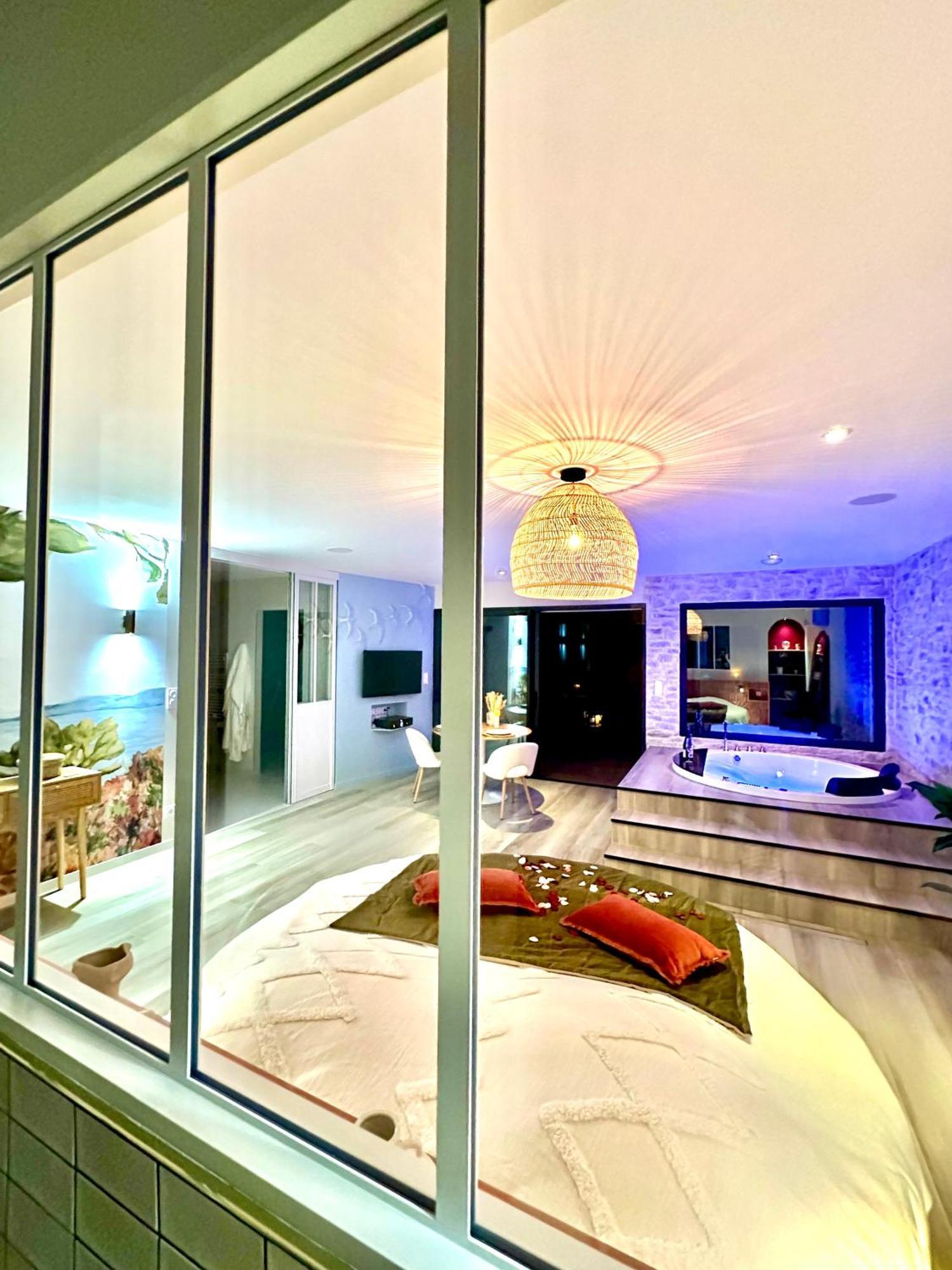 Les Suites Du Payre - Suite Romance Saint-Hilaire-de-Talmont ภายนอก รูปภาพ