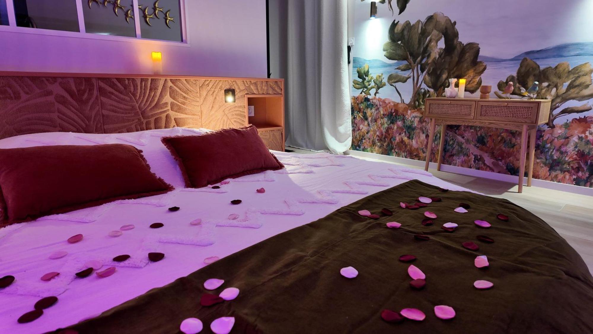 Les Suites Du Payre - Suite Romance Saint-Hilaire-de-Talmont ภายนอก รูปภาพ