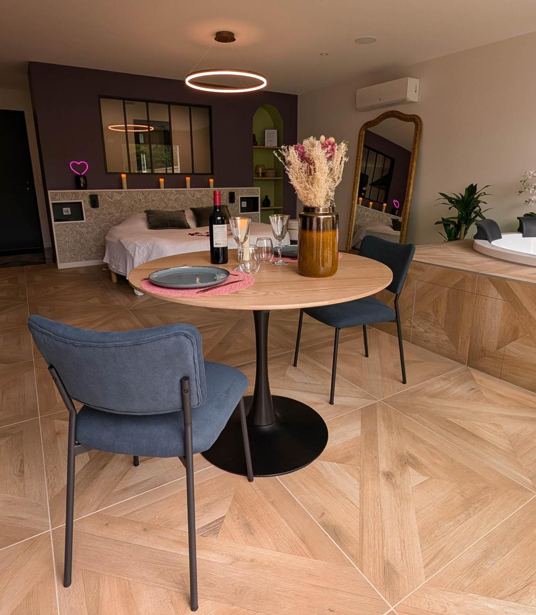 Les Suites Du Payre - Suite Romance Saint-Hilaire-de-Talmont ภายนอก รูปภาพ