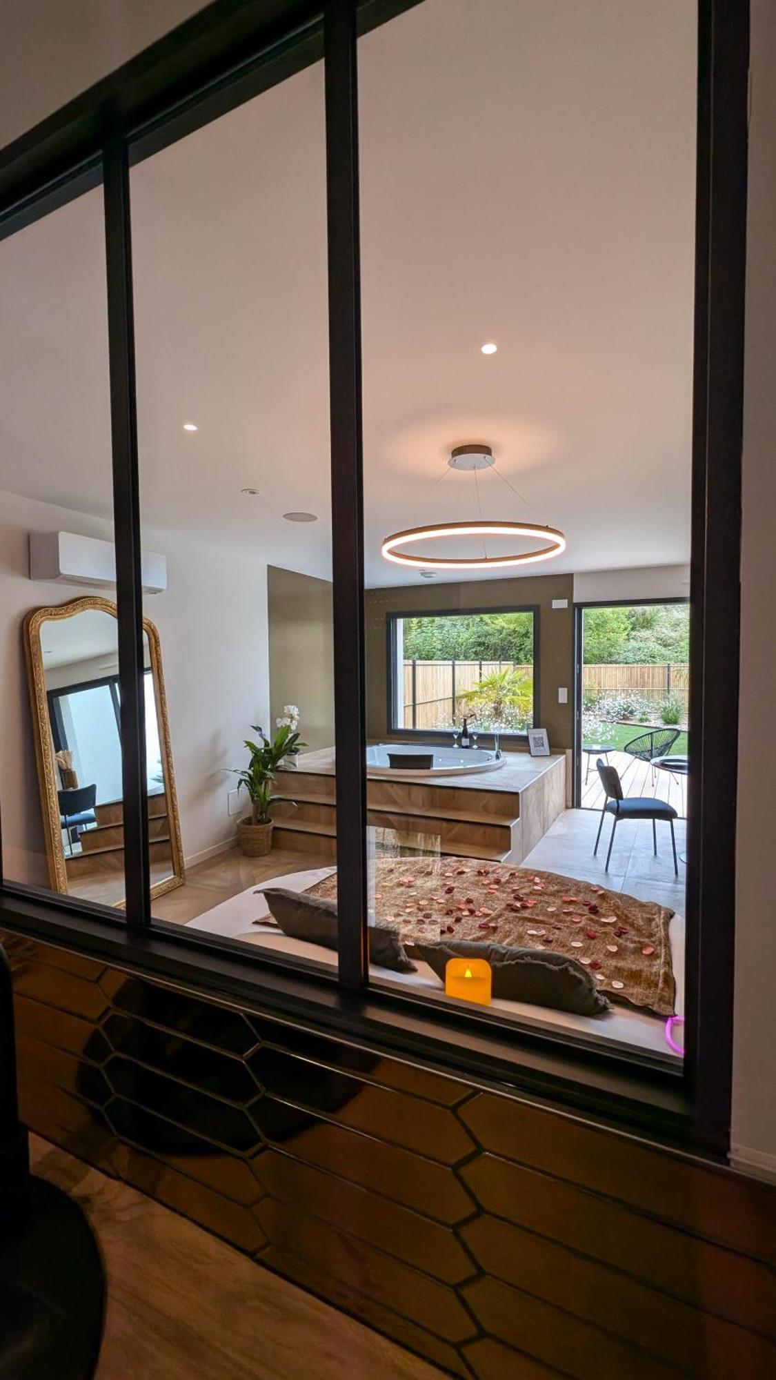 Les Suites Du Payre - Suite Romance Saint-Hilaire-de-Talmont ภายนอก รูปภาพ